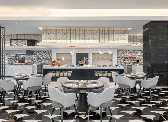 Wyndham Grand Doha Westbay Beach