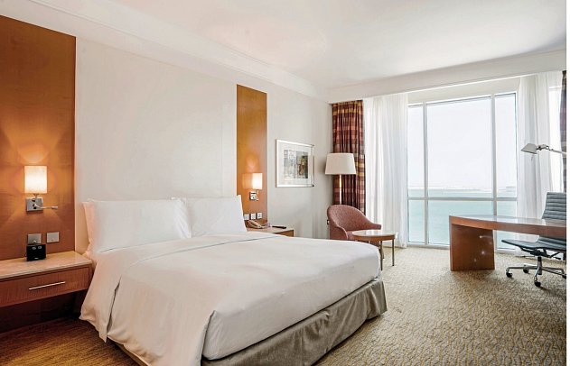 Hilton Doha - Wohnbeispiel Premium Sea View (Zimmercodierung UMM)