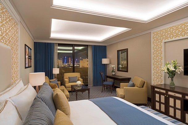 Al Najada Doha Hotel by Tivoli - Wohnbeispiel Deluxe Souq Piazza View (Zimmercodierung UD2)