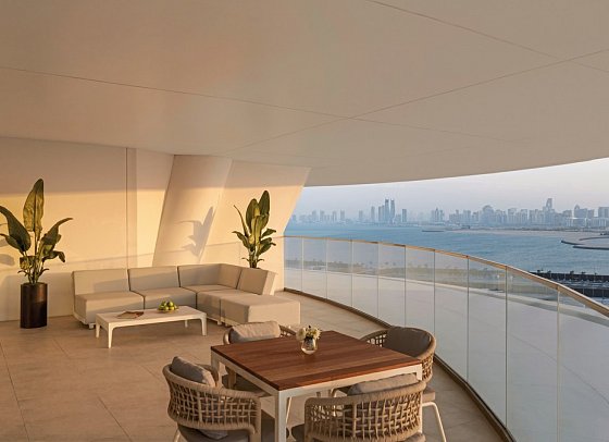 Rixos Premium Qetaifan Island North - Beispiel Balkon Premium Sea View (Zimmercodierung DMM)