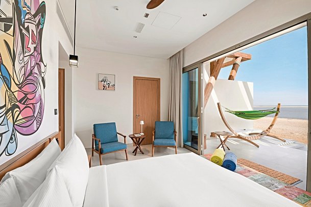 Fuwairit Kite Beach, Tapestry Collection by Hilton - Wohnbeispiel King Kite Beach Room (Zimmercodierung UGM)
