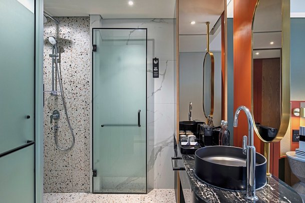 Tribe Bali Kuta Beach - Beispiel Bad Tribe Comfort (Zimmercodierung UF1)