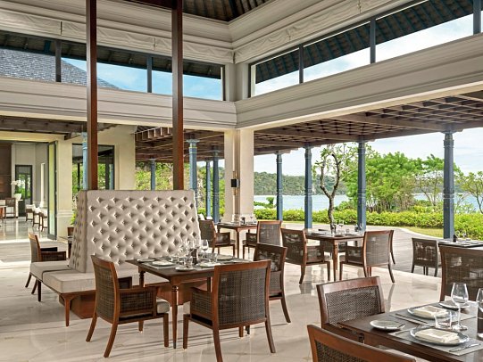 Jumeirah Bali - Segaran Dining Terrace