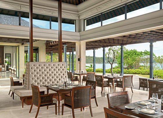 Jumeirah Bali - Segaran Dining Terrace
