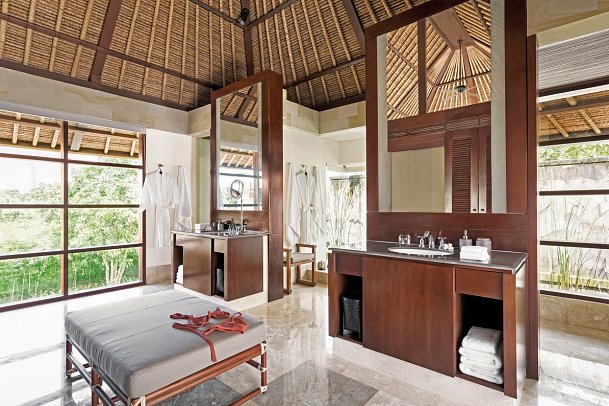 REVIVO Wellness Resort Nusa Dua Bali - Beispiel Bad Courtyard Suite (Zimmercodierungen WBG, WB1 & V1R)