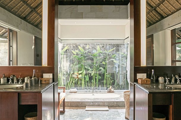 REVIVO Wellness Resort Nusa Dua Bali - Beispiel Bad Garden Suite (Zimmercodierungen WBG, WB1 & V1R)