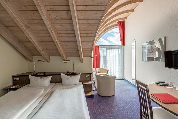 Andante Hotel Dresden - Wohnbeispiel Doppelzimmer Standard Balkon (Zimmercodierung DB2)