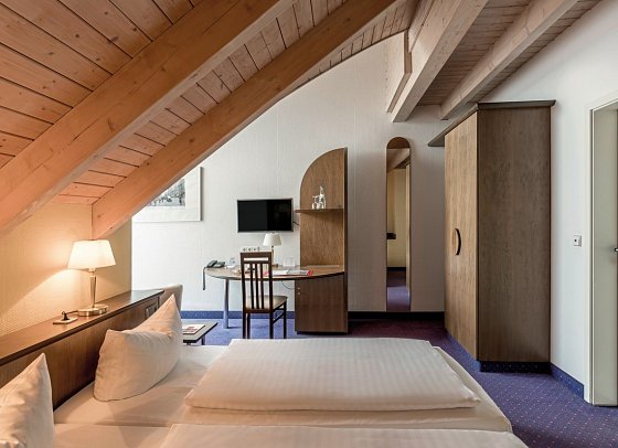 Andante Hotel Dresden - Wohnbeispiel Standard Doppelzimmer Balkon (Zimmercodierungen DB2 & DP4)