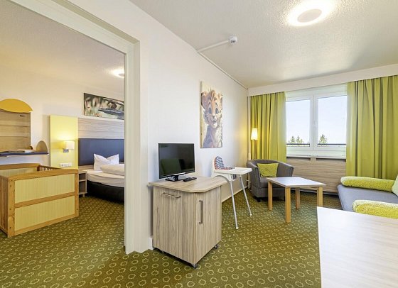 Hotel Am Bühl - Wohnbeispiel Familienzimmer (Zimmercodierungen FB1 & FP2)