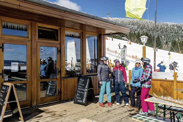 AHORN Hotel Am Fichtelberg - Bar Pistenblick