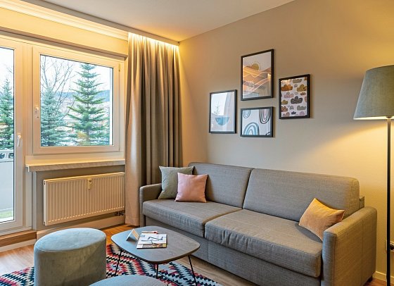 Elldus Resort - Familotel Erzgebirge - Wohnbeispiel Familien-Suite Premium (Zimmercodierung OMI)