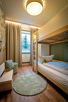 Elldus Resort - Familotel Erzgebirge - Wohnbeispiel Familien-Suite Premium (Zimmercodierung OM1)