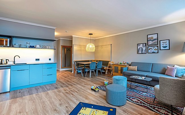 Elldus Resort - Familotel Erzgebirge - Wohnbeispiel Familien Suite Fips (Zimmercodierung OI1)