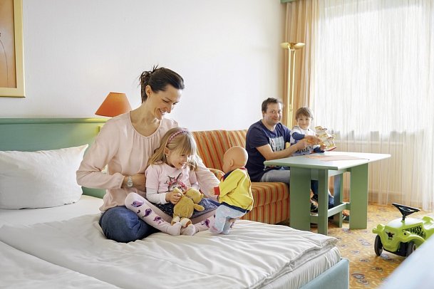 IFA Schöneck Hotel & Ferienpark - Wohnbeispiel Familienzimmer (Zimmercodierung FB1)