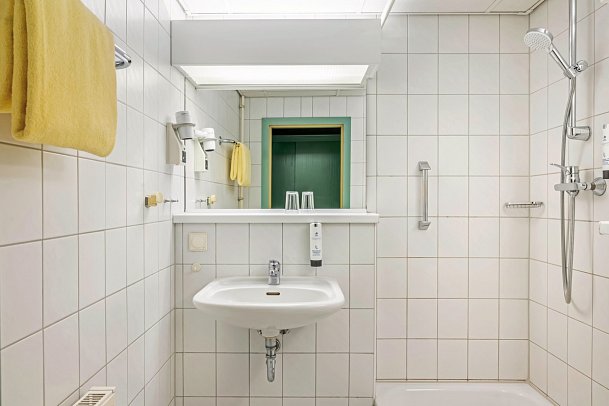 IFA Schöneck Hotel & Ferienpark - Beispiel Bad Doppelzimmer Comfort (Zimmercodierungen DB1 & DC1)