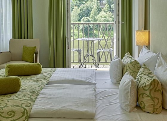 Hotel Elbresidenz an der Therme Bad Schandau - Wohnbeispiel Doppelzimmer Deluxe Elbseitig (Zimmercodierung DB4)