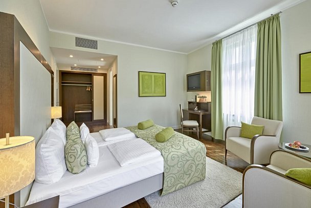 Hotel Elbresidenz an der Therme Bad Schandau - Wohnbeispiel Doppelzimmer Deluxe (Zimmercodierungen DB2 & DB4)