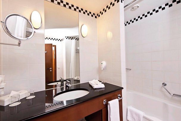 Radisson Blu Park Hotel & Conference Centre - Wohnbeispiel Doppelzimmer Standard Villenpark (Zimmercodierung DB1)