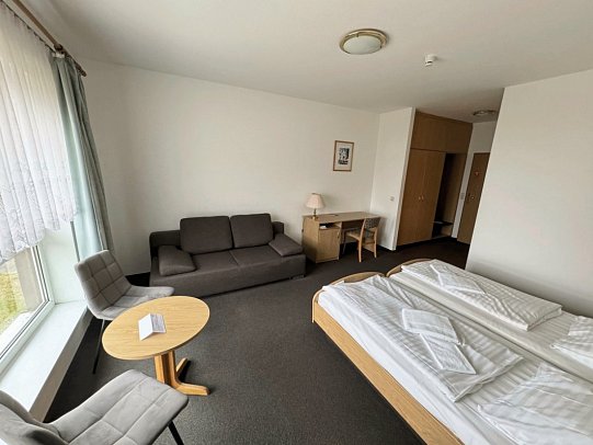 Hotel Lugsteinhof - Wohnbeispiel Doppelzimmer (Zimmercodierungen DB1 & EB1)