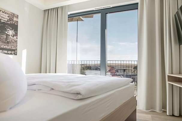 Summit of Saxony Resort Oberwiesenthal - Wohnbeispiel Living Appartement (Zimmercodierungen AB1 & AC1)