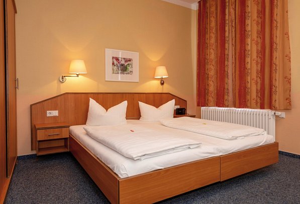 Hotel Europa - Wohnbeispiel Doppelzimmer (Zimmercodierung DB1)