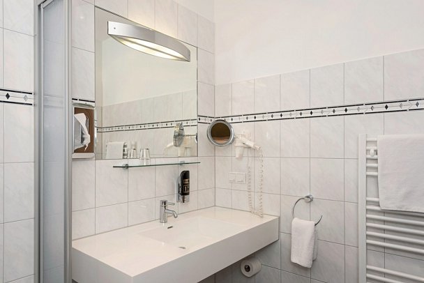 Hotel Europa - Beispiel Bad Einzelzimmer (Zimmercodierung EB1)