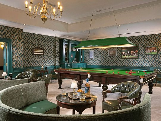 Fitzpatrick Castle Hotel - Snooker Room