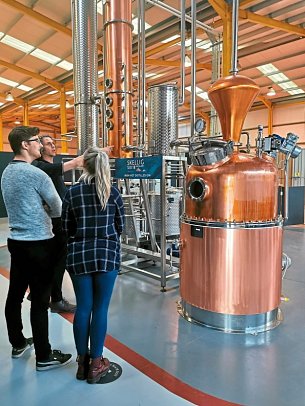 Zauber Irlands - Küste, Kultur und keltische Spuren - Skellig Six18 Gin Destillerie