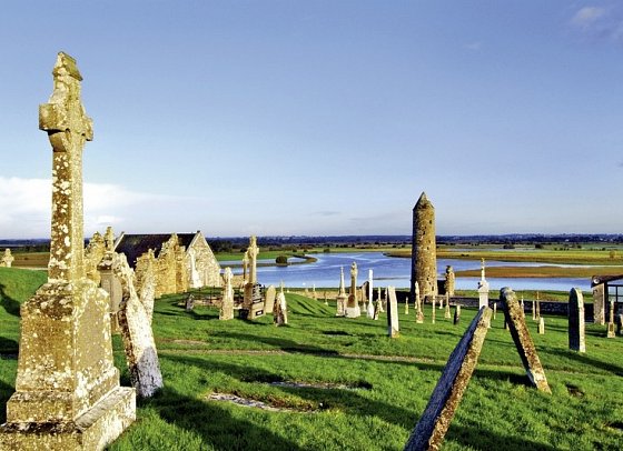 Entlang der Höhepunkte Irlands - Clonmacnoise