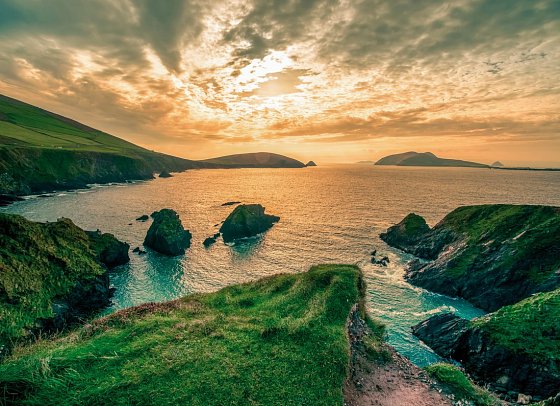 Entlang der Höhepunkte Irlands - Coumeenoole Beach, Dingle Halbinsel
