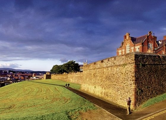 Irlands grüner Norden - Derry