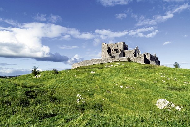 Irlands spektakuläre Küstenstraße - Rock of Cashel