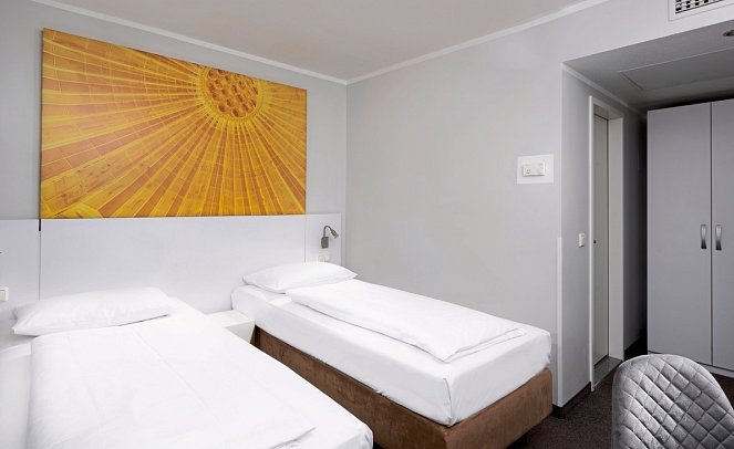 Wyndham Garden Düsseldorf City Centre Königsallee - Wohnbeispiel Doppelzimmer Standard (Zimmercodierung DG1)