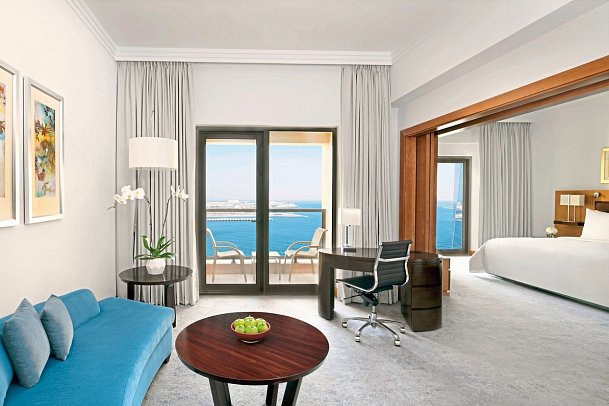 Mövenpick Hotel Jumeirah Beach - Wohnbeispiel Executive Suite Partial Sea View with Balcony (Zimmercodierung WT1)