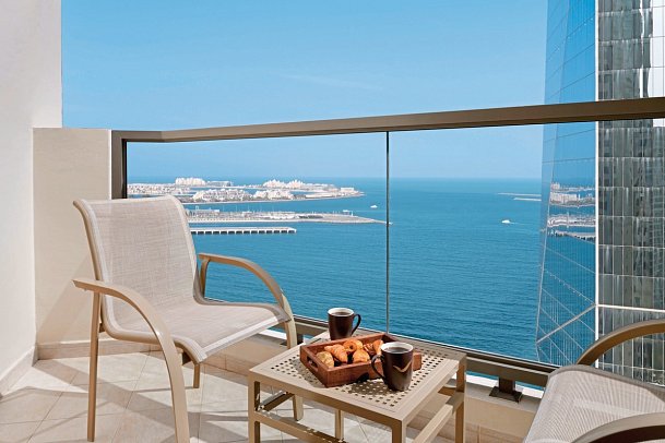 Mövenpick Hotel Jumeirah Beach - Wohnbeispiel Executive Suite Partial Sea View with Balcony (Zimmercodierung WT1)