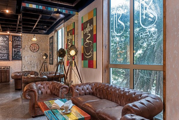 OAKS Ibn Battuta Gate