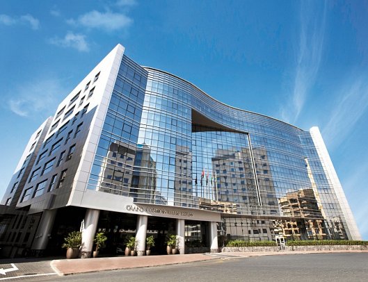 Grand Cosmopolitan Hotel