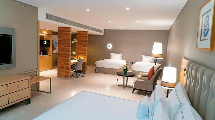Grand Cosmopolitan Hotel