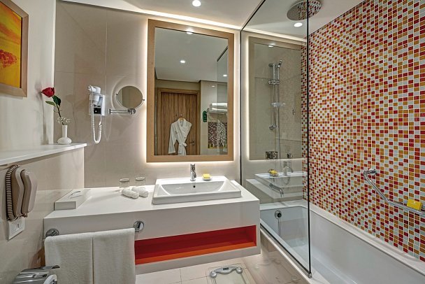 Al Khoory Atrium Hotel - Beispiel Bad