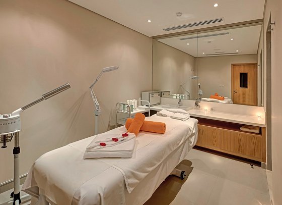 Al Khoory Atrium Hotel