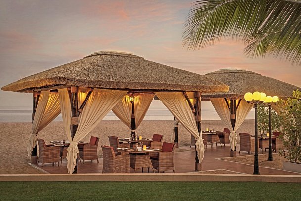 Fujairah Rotana Resort & Spa Al Aqah Beach