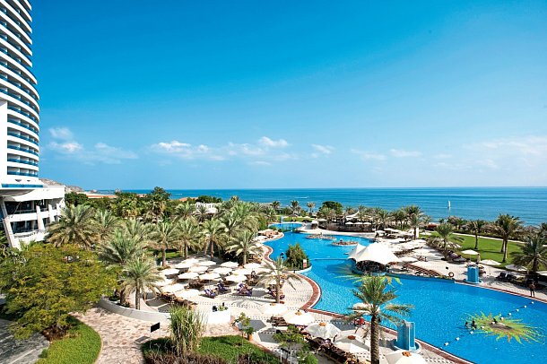 Le Meridien Al Aqah Beach Resort