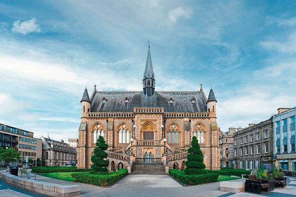 Herrschaftliches Schottland - McManus Gallery, Dundee
