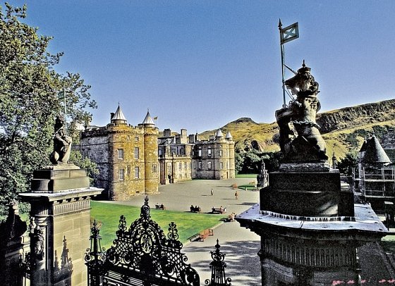 Schottlands klassische Rundreise - Städte, Highlands und die Insel Skye - Holyrood Palace & Arthur's Seat