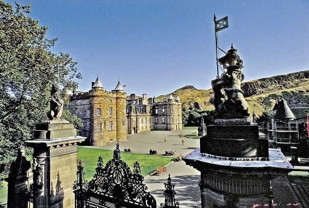 Schottlands klassische Rundreise - Städte, Highlands und die Insel Skye - Holyrood Palace & Arthur's Seat