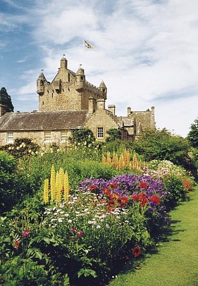 Highlands & Islands - Cawdor Castle