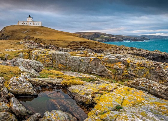 Schottlands faszinierender Inseltraum - Strathy Point Leuchtturm, Thurso
