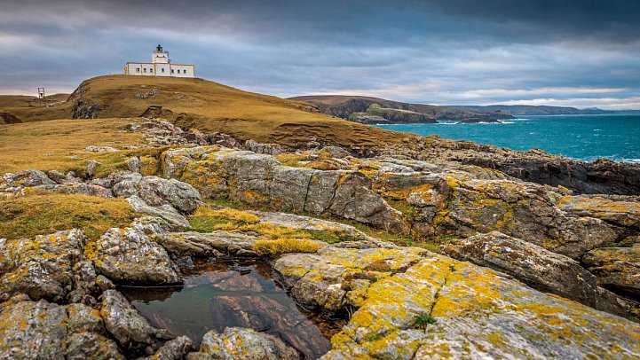 Schottlands faszinierender Inseltraum - Strathy Point Leuchtturm, Thurso