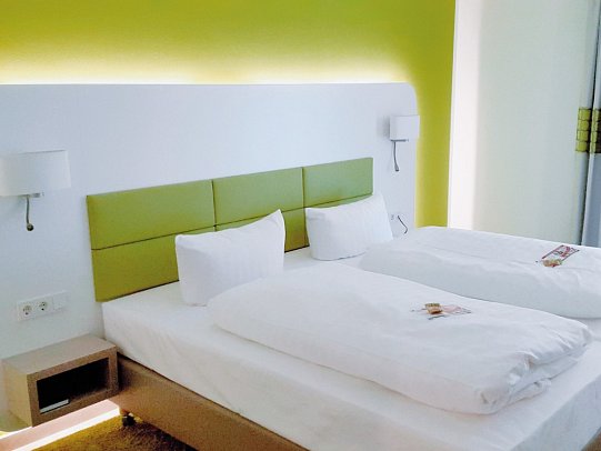 Hotel Am Kaisersaal - Wohnbeispiel Doppelzimmer Komfort (Zimmercodierung DF3)