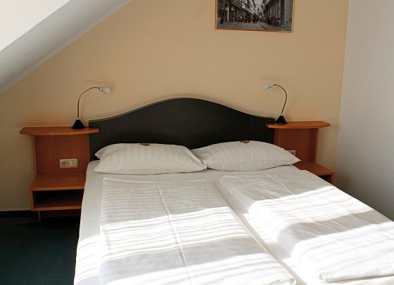 H+ Hotel Erfurt - Wohnbeispiel Doppelzimmer (Zimmercodierung DB1)